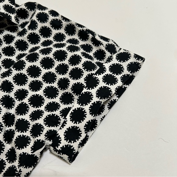 Talbots Women’s Black and White Printed short sleeve belted shirt  Dress size 4 - Picture 6 of 11